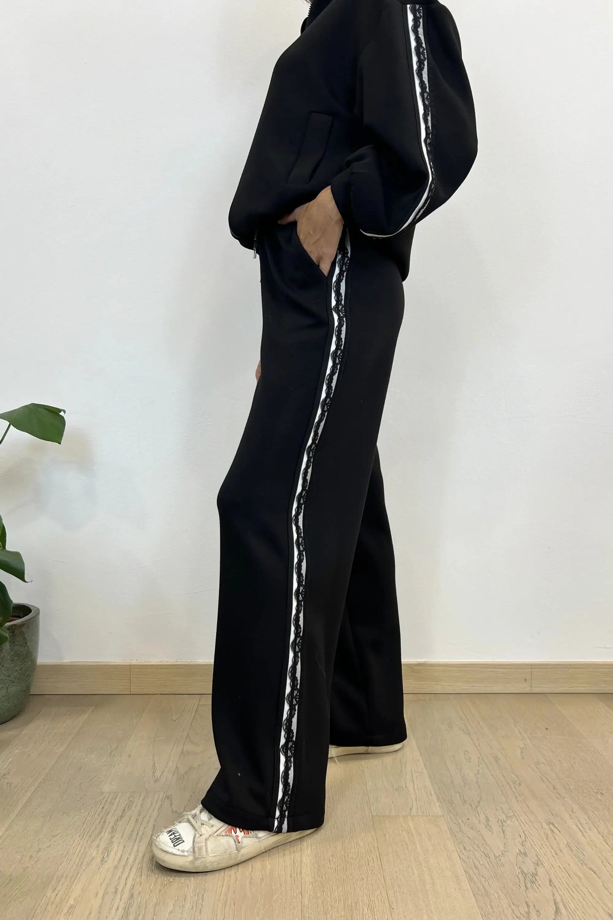 pantalone ricamo